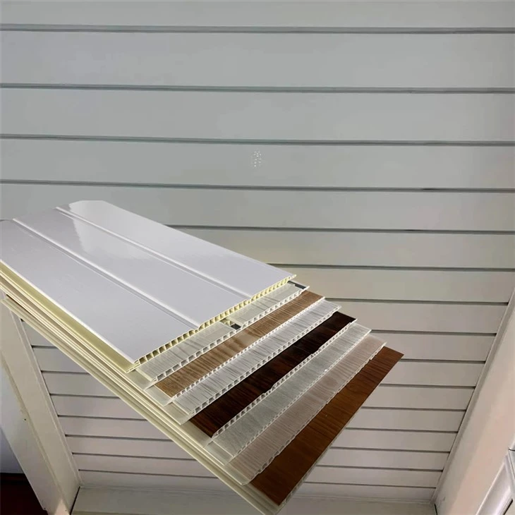 Balkona PVC griesti