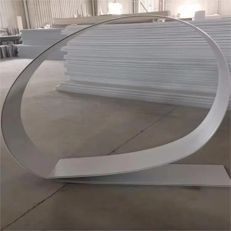 Baltie PVC griesti