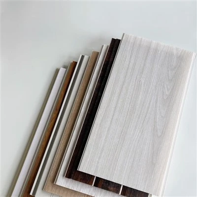 PVC griestu panelis ārpus telpām