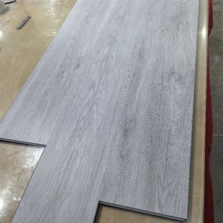 SPC vinila grīdas segums